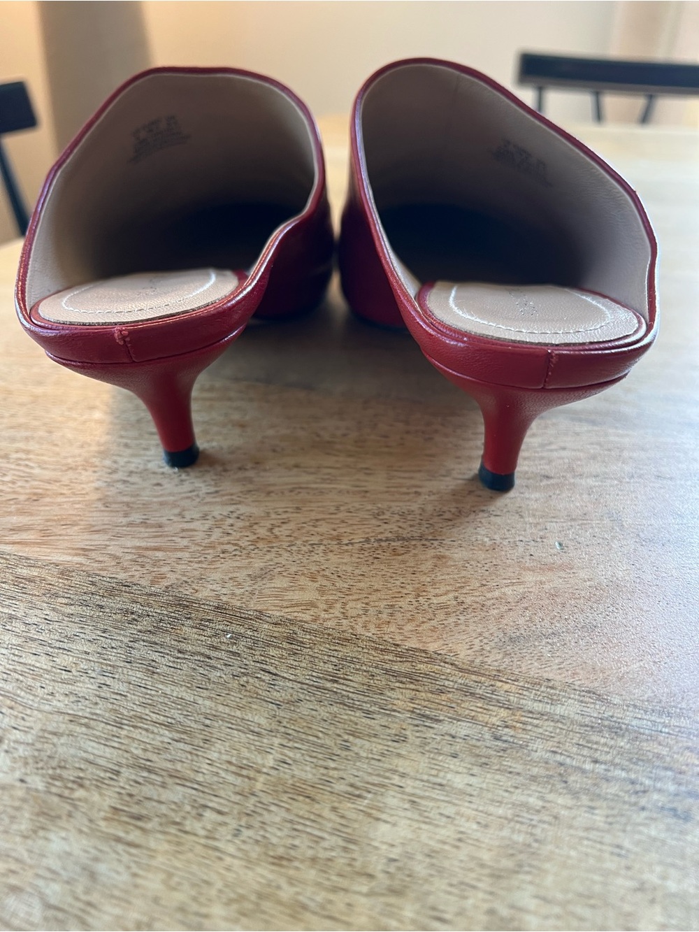 Pour La Victoire Korrine Red Leather Mule size 8 Kitten Heel Pointed Toe - Picture 5 of 10